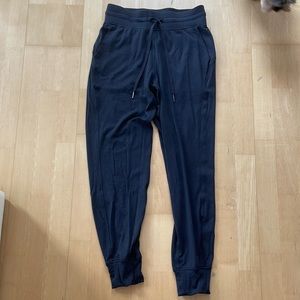 Lululemon Scuba High-Rise Jogger